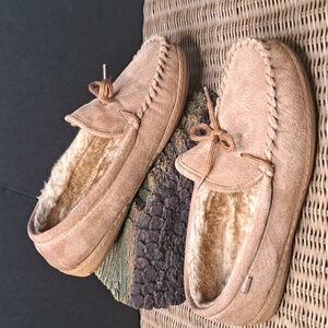 Lam Slippers Men's 10 Fur Lined Moc Toe House Shoes